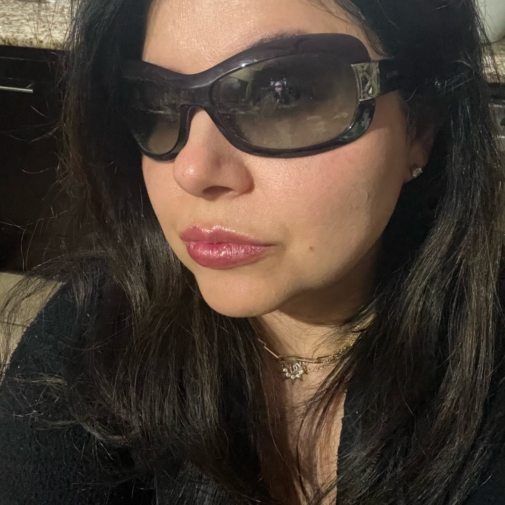 Chic Versace Designer Sunglasses - image 1